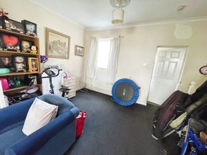 Lounge- click for photo gallery